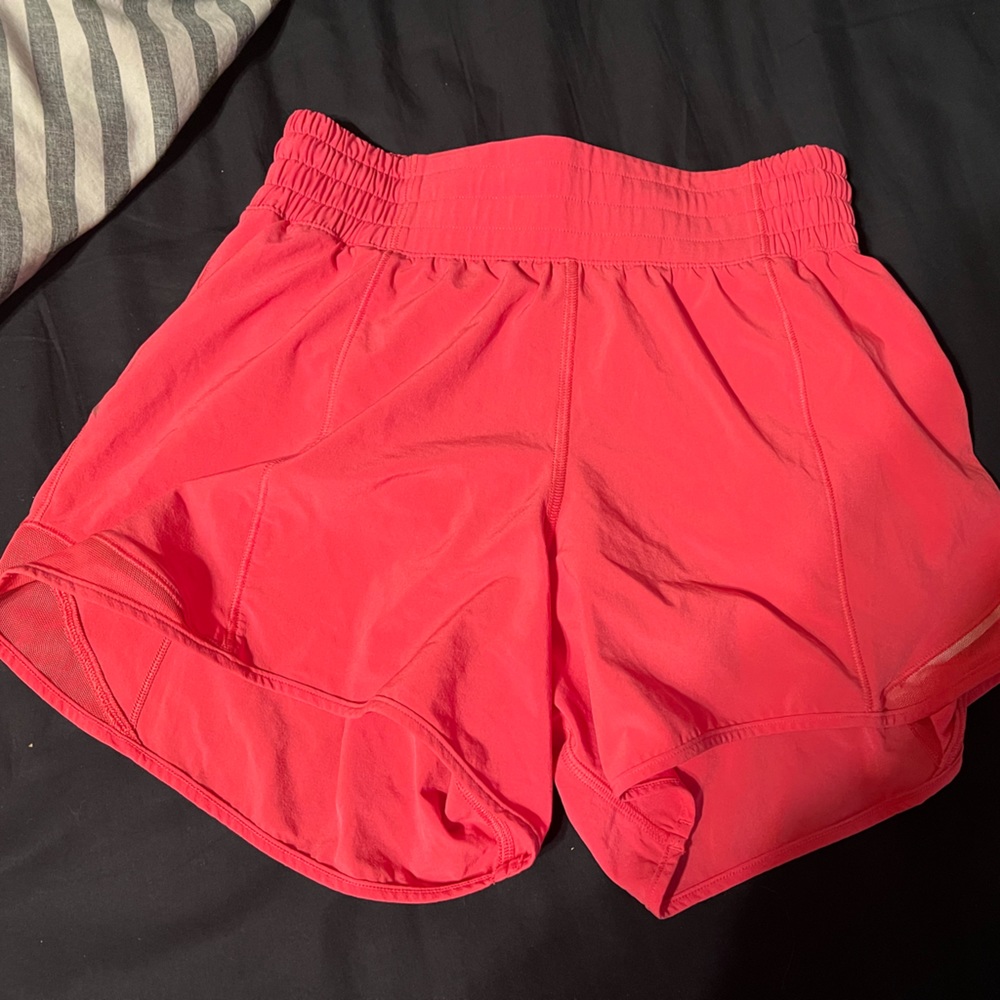 Lululemon High-Waisted 2.5 inch Hotty Hot Shorts